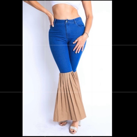 Blue Denim Pleated Bell Bottom Pants - Picture 3 of 8